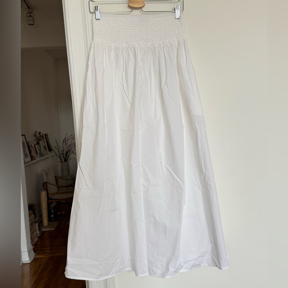 SOLD 🚫 Carebyme Laura White Smocked Waist Maxi Skirt